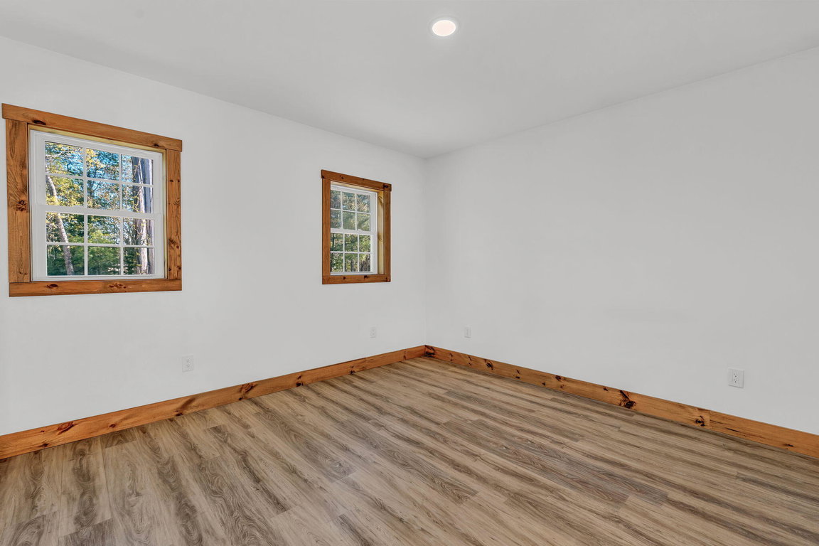 14-web-or-mls-727-n-bend-rd