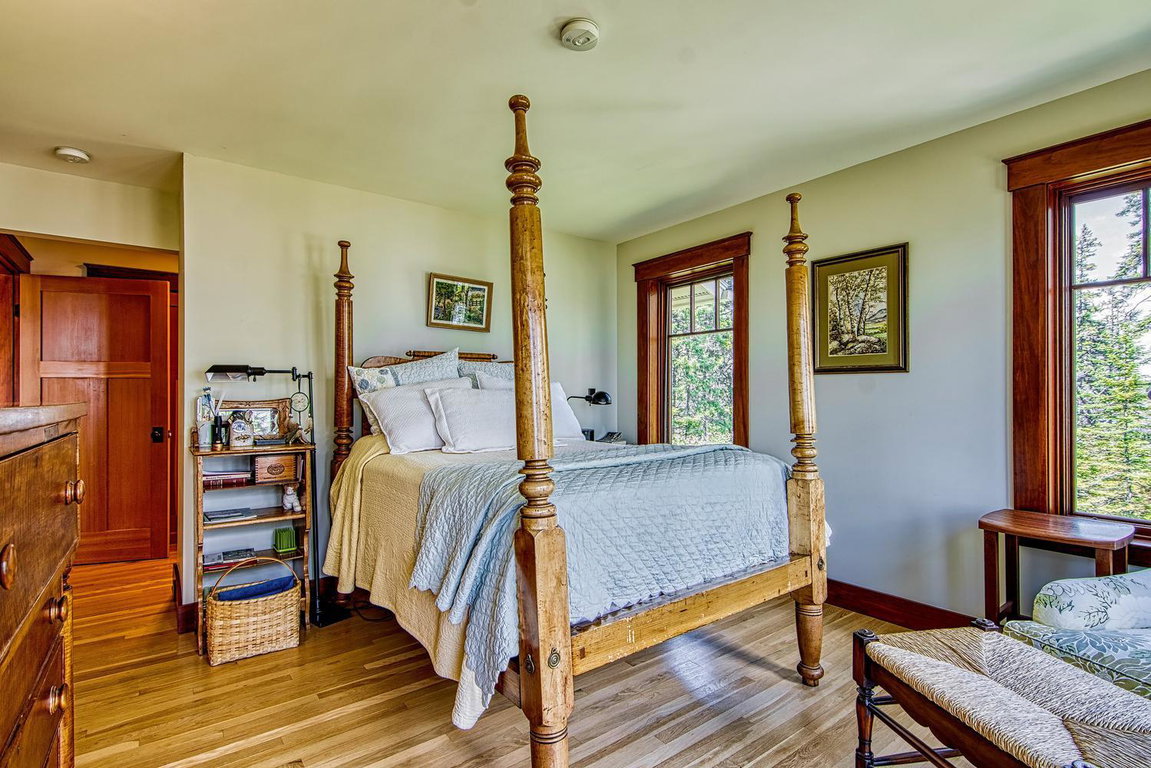 Main Bedroom-1st floor
