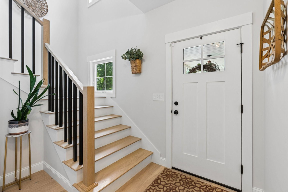 24 Leonards Way Windham