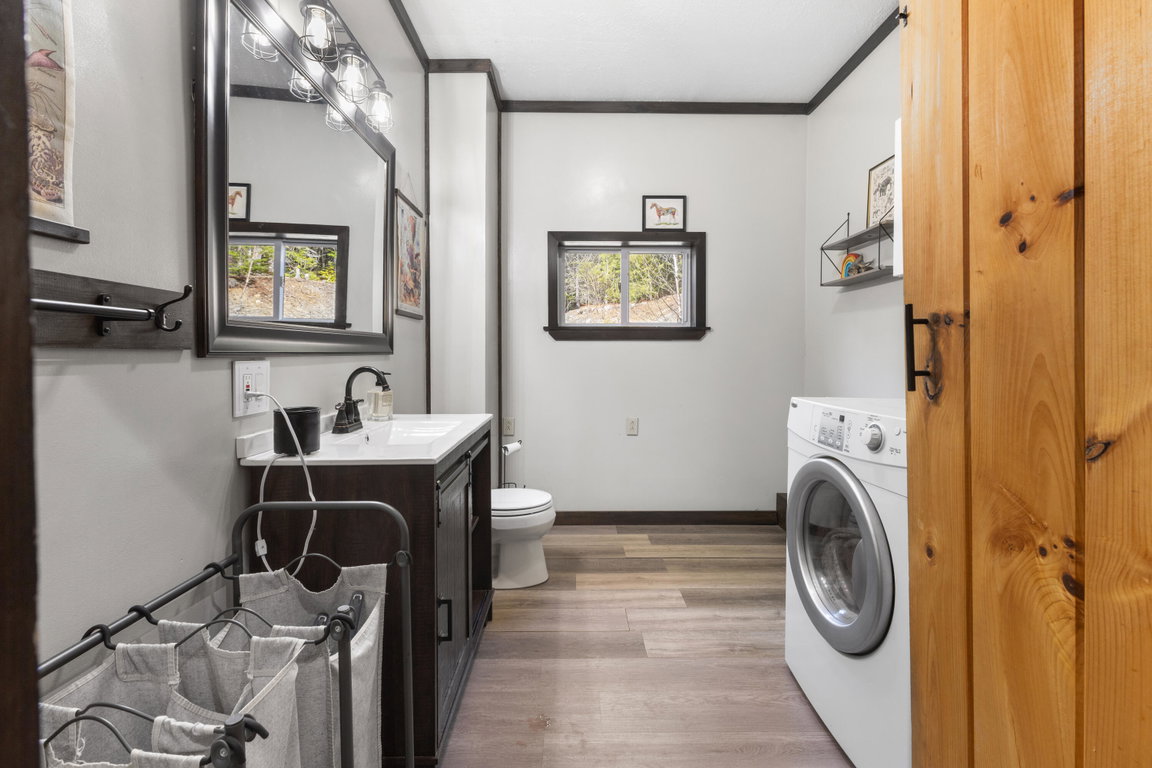 Bath/Laundry