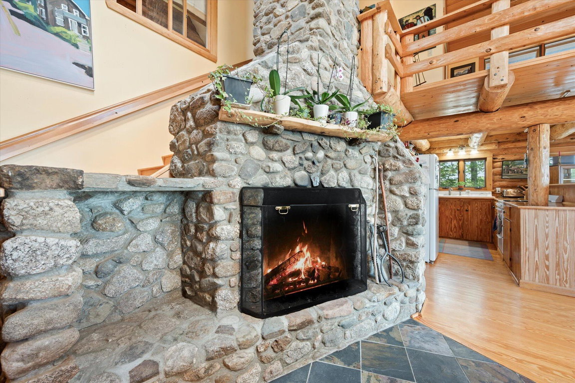 09-Living Room