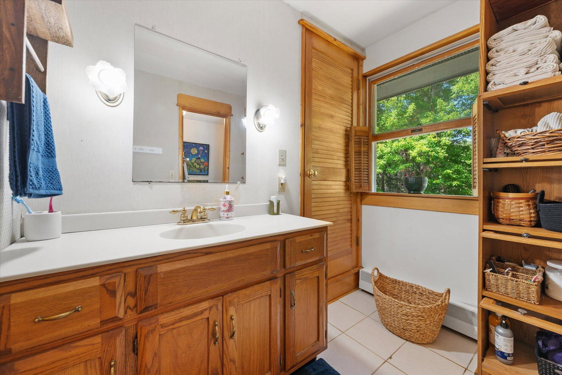 38-Bathroom