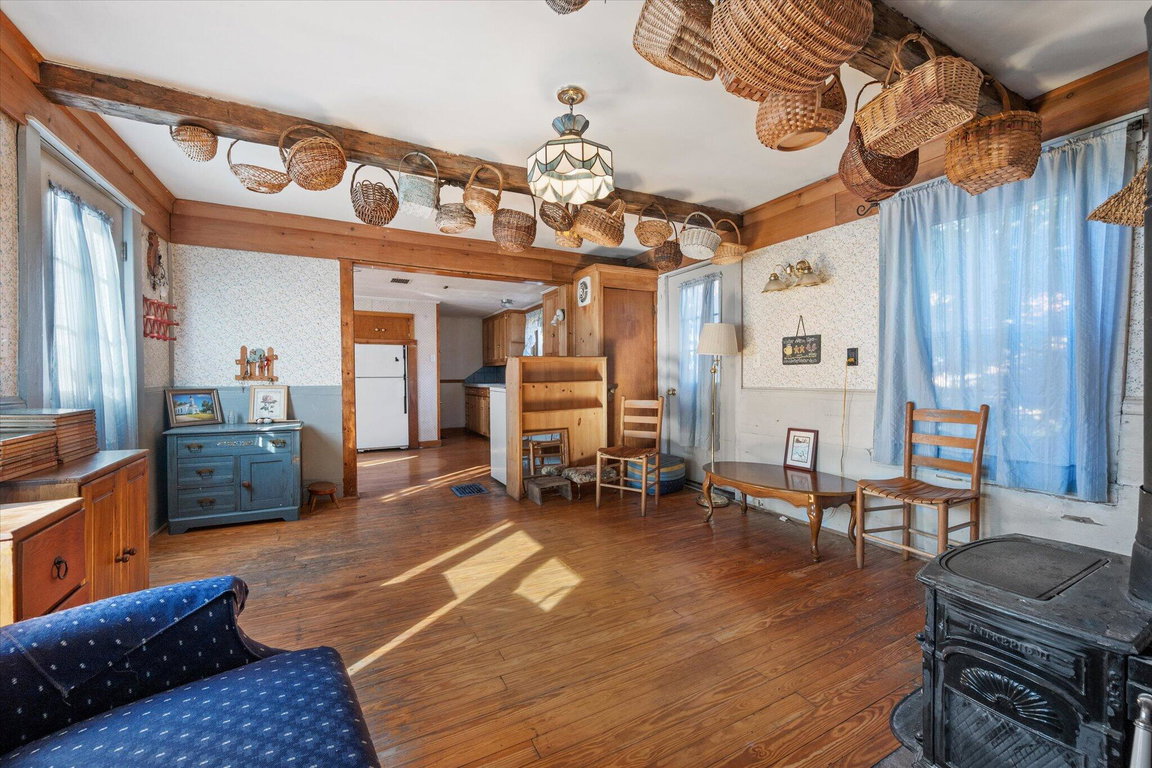 11-Family Room