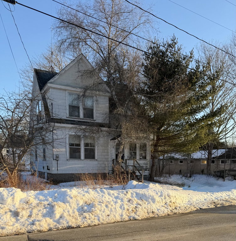 6 Pine Road, Northeast Harbor  Mount Desert