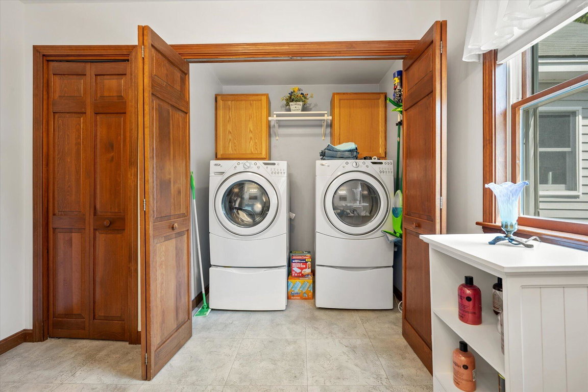 34-Bathroom Laundry