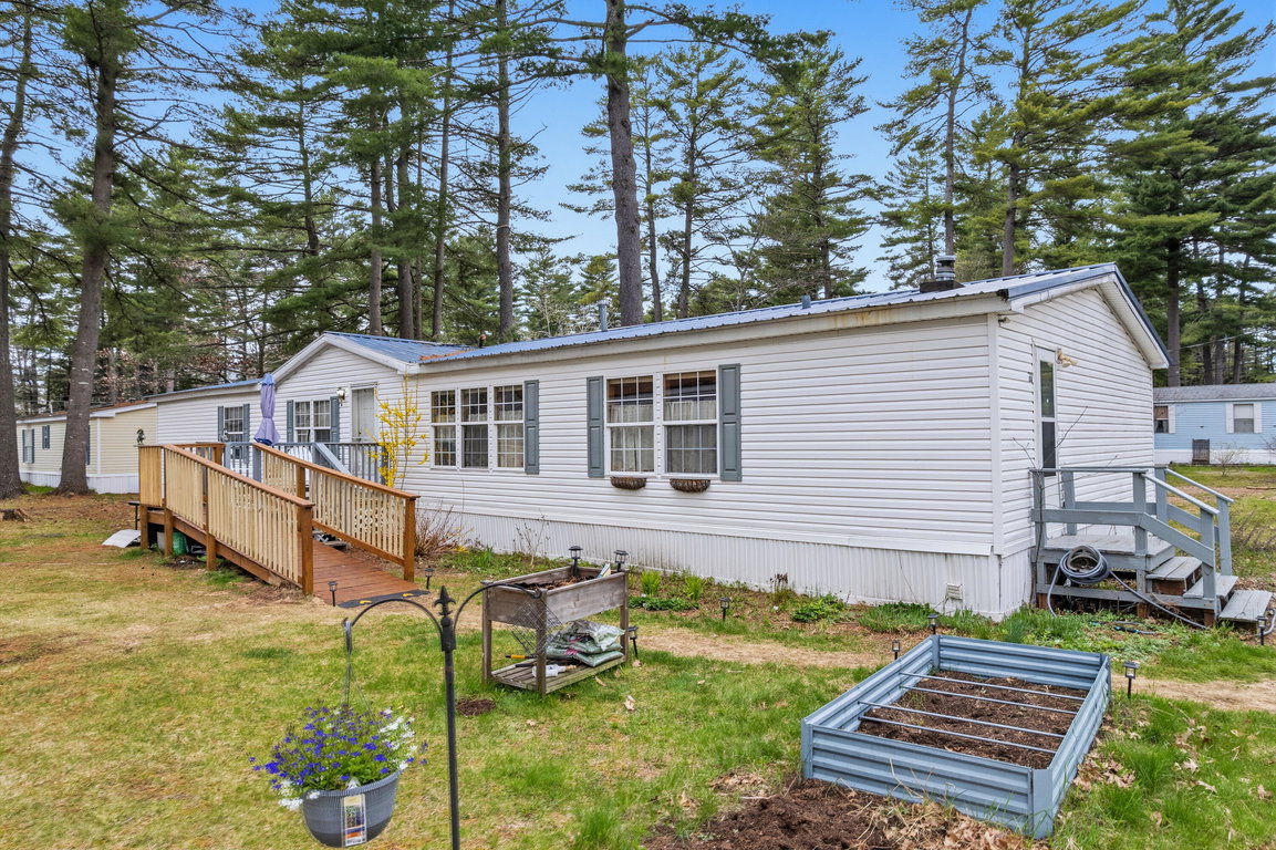 33 Theodore Drive Brunswick