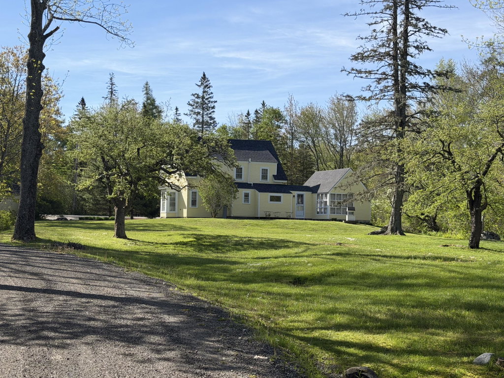 6 553 N. Deer Isle Road
