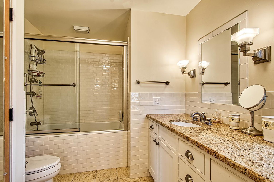 Full Bathroom-1st floor