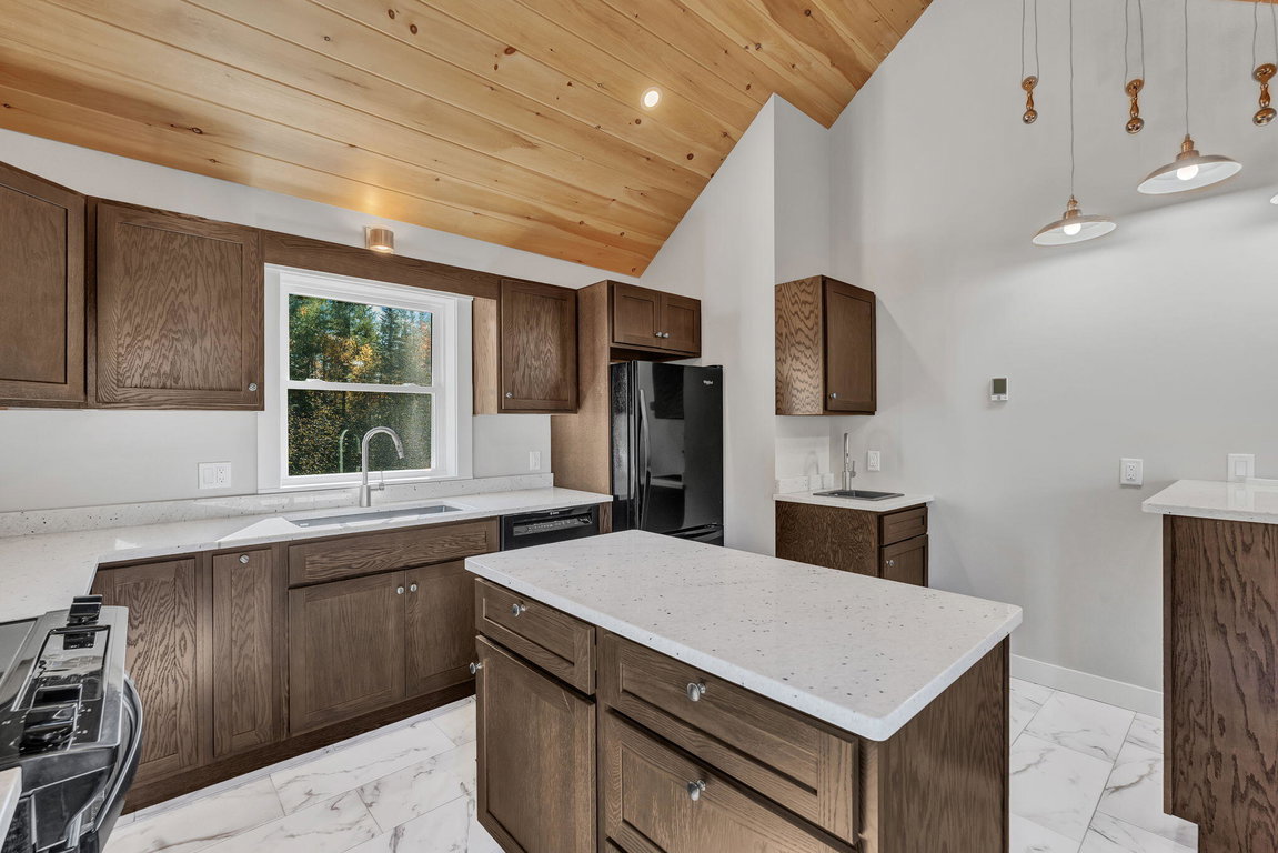 13-web-or-mls-1212-eastbrook-rd