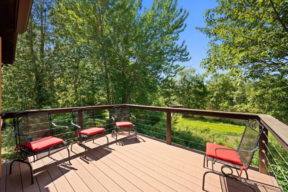 31 Hallbrook Way