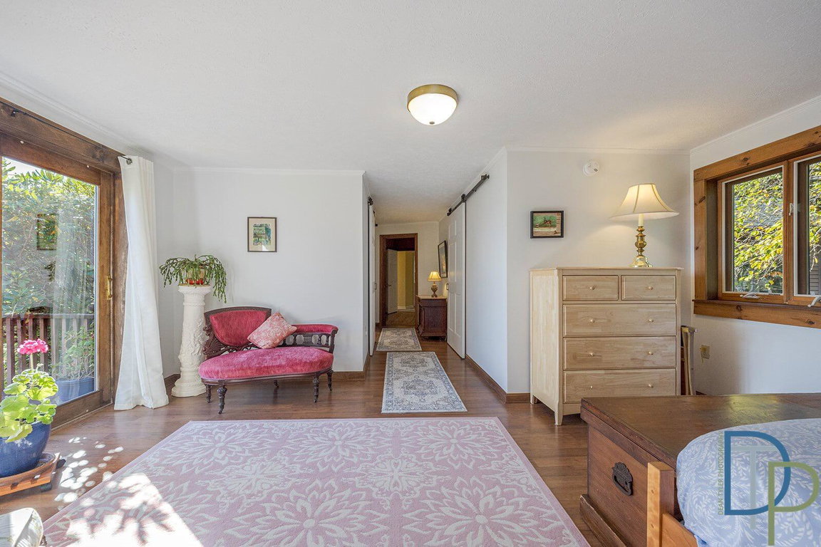 1035newburyneck - 23