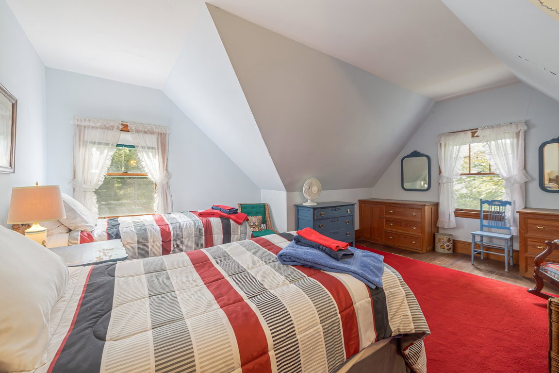 3rd floor bedroom