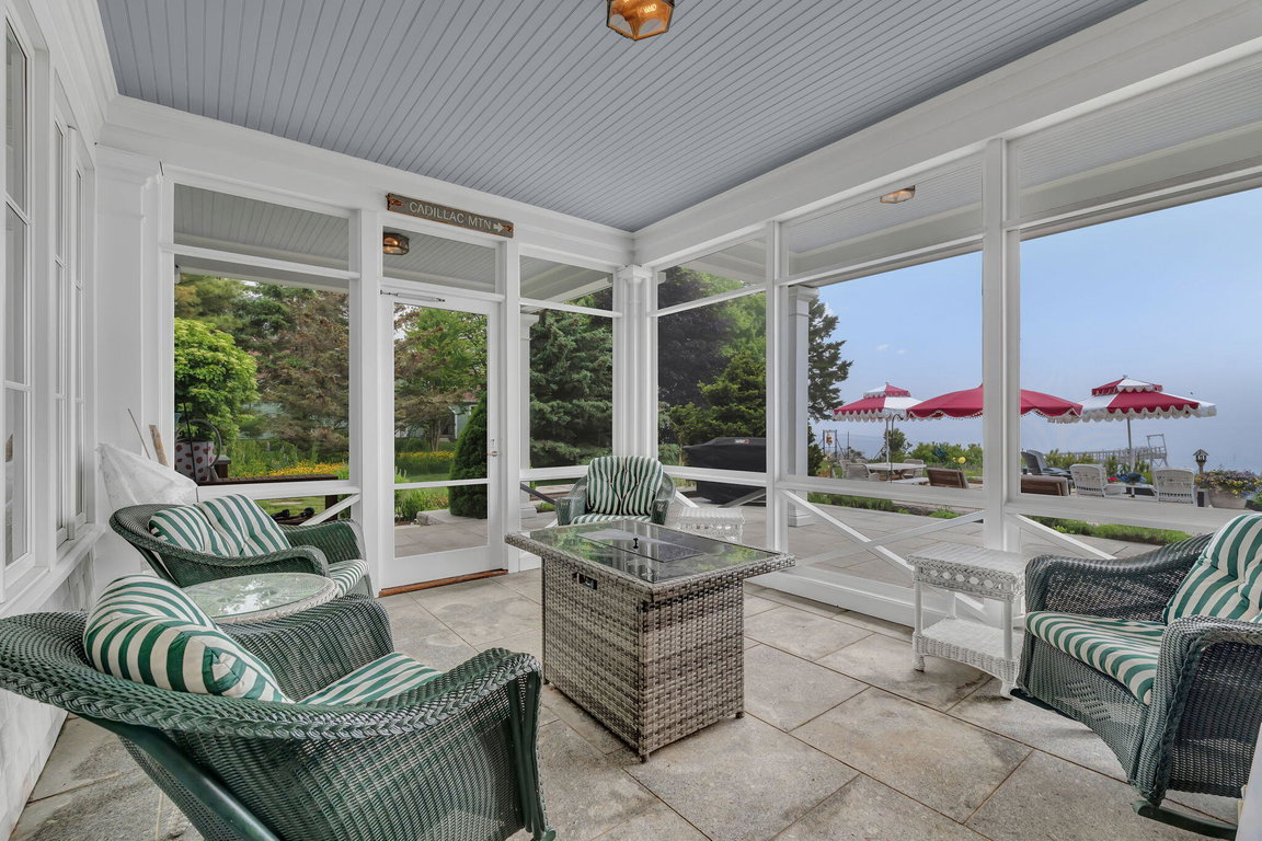 63-web-or-mls-425-seawall-rd 2