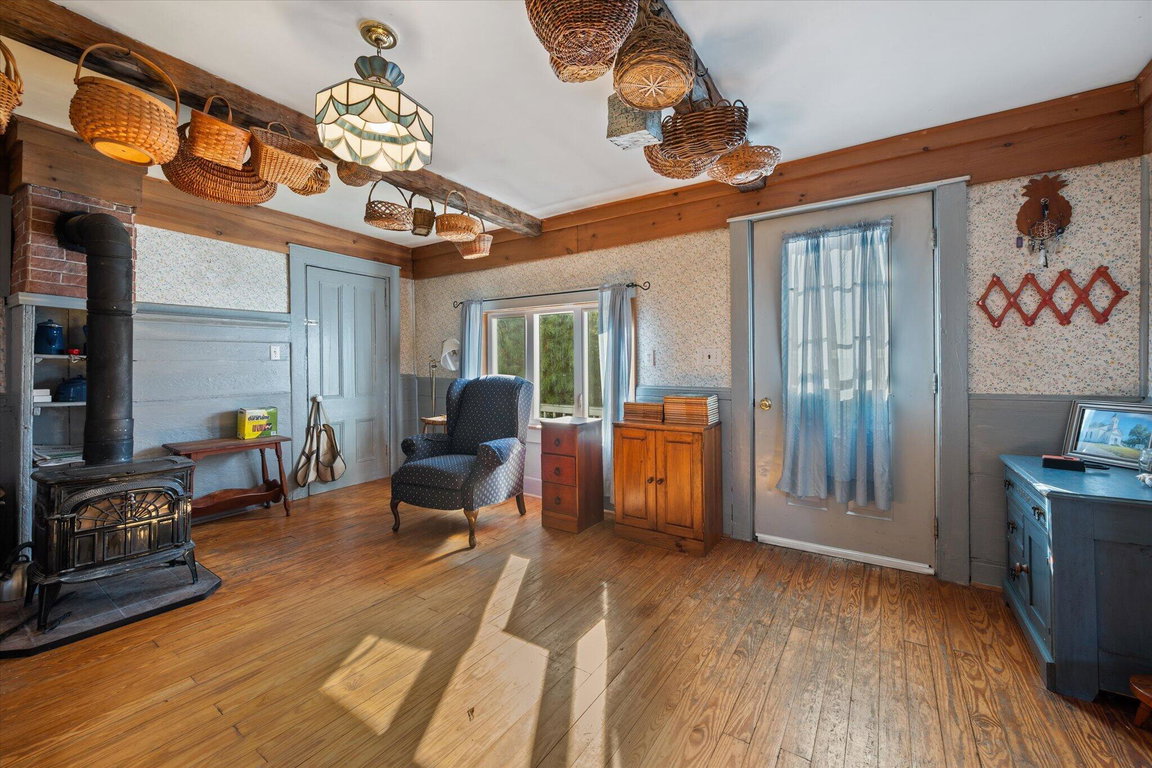 10-Family Room