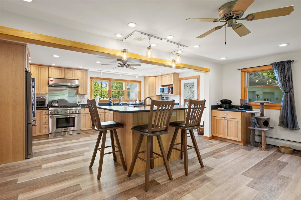 21-Kitchen