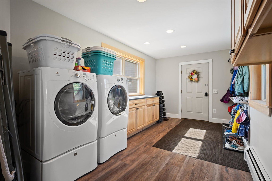048-Laundry, Mudroom