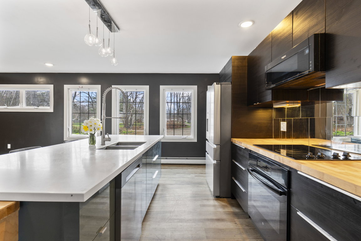 15 Dolloff Drive Brunswick