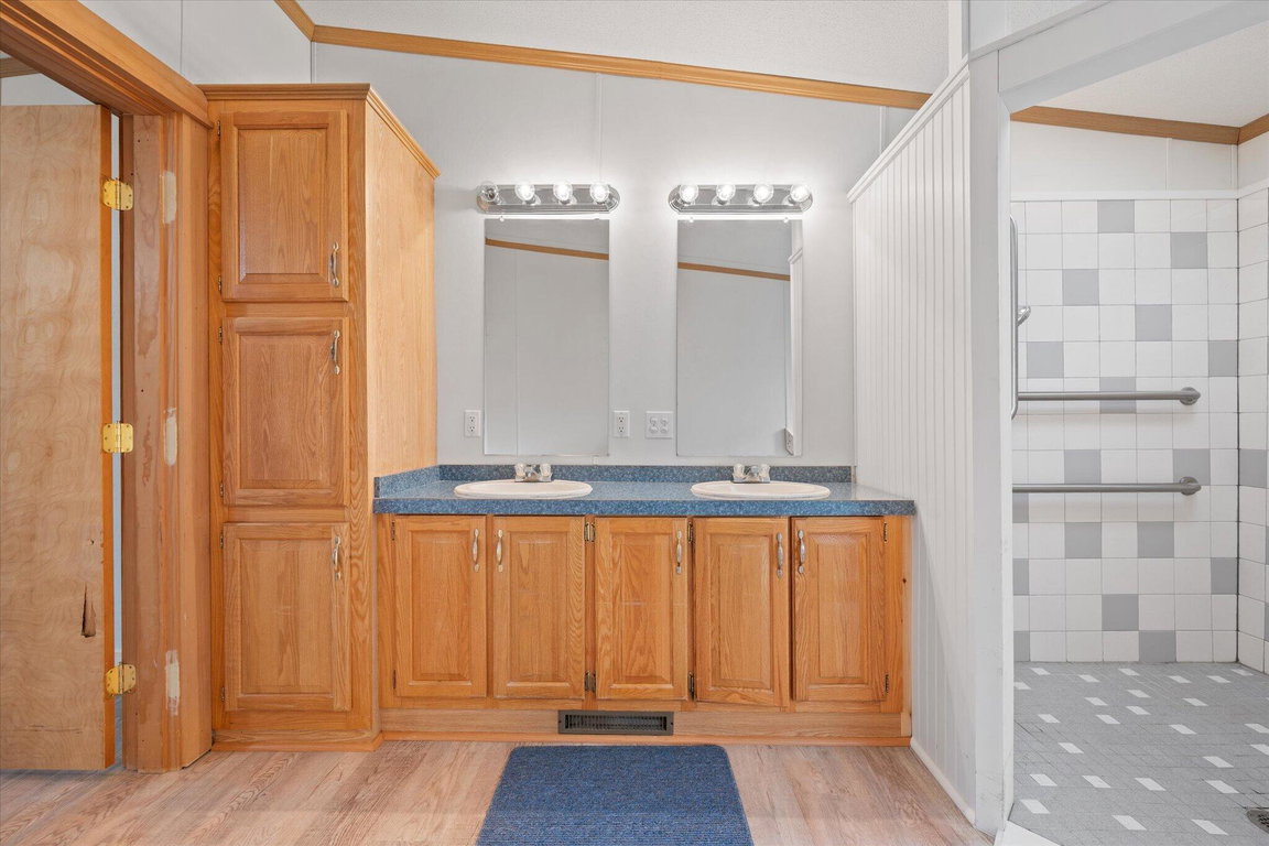 21-Primary Bathroom