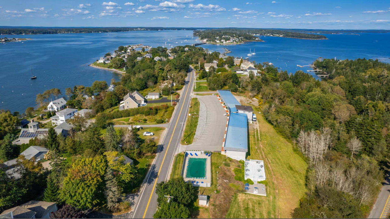 2041 Harpswell Islands Road Harpswell