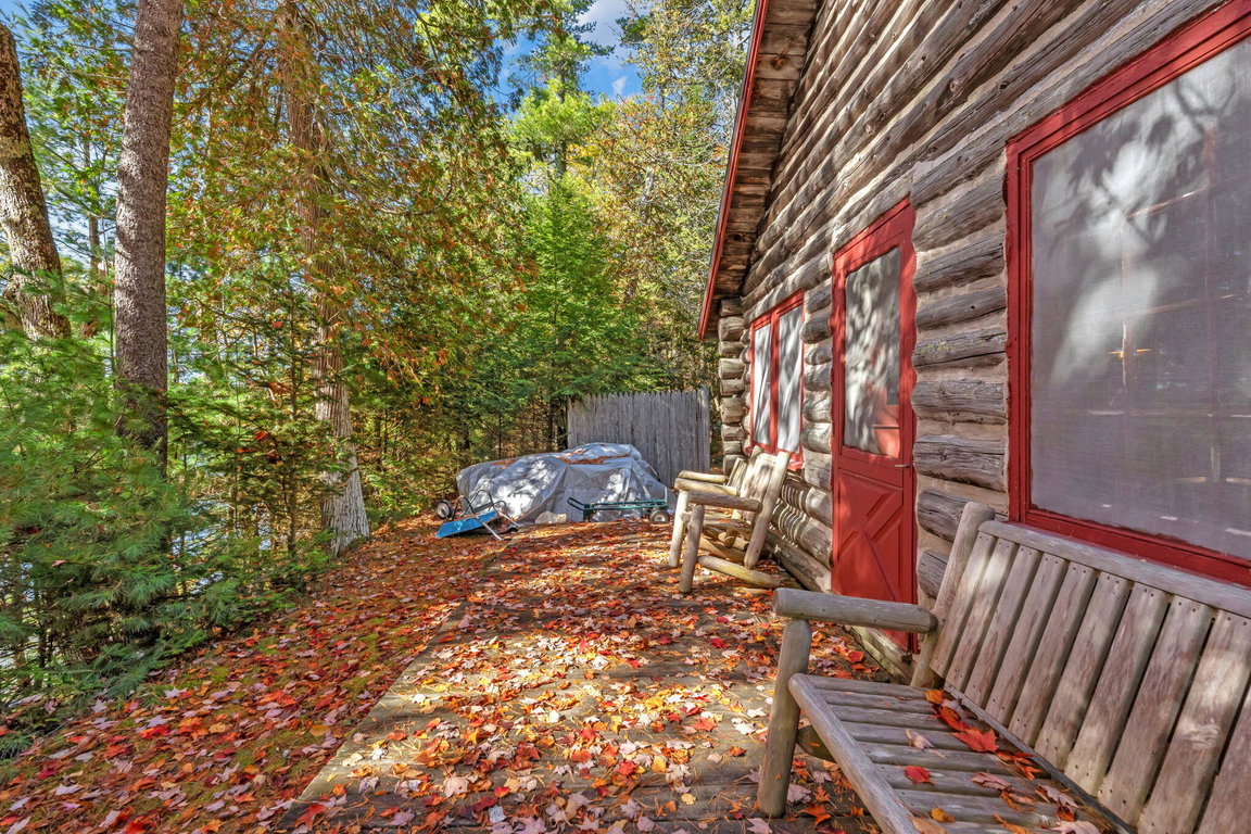 37-web-or-mls-25-dickens-farm-rd