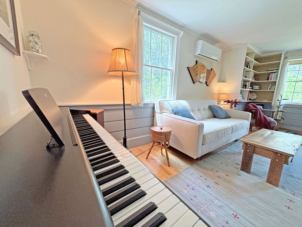 Living Room (3)