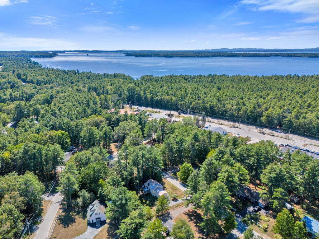 10 Pine Lane Raymond