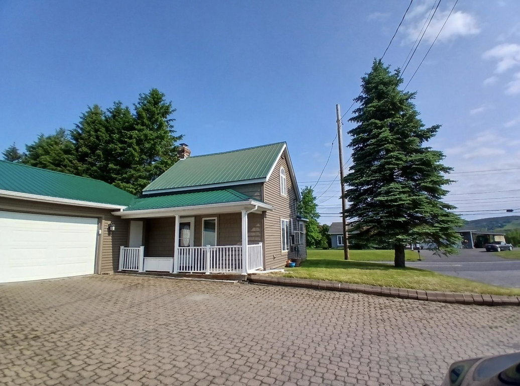 837 Main Street Madawaska
