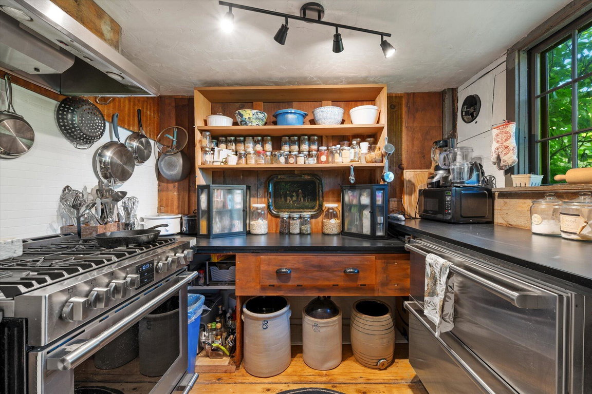 21-Kitchen