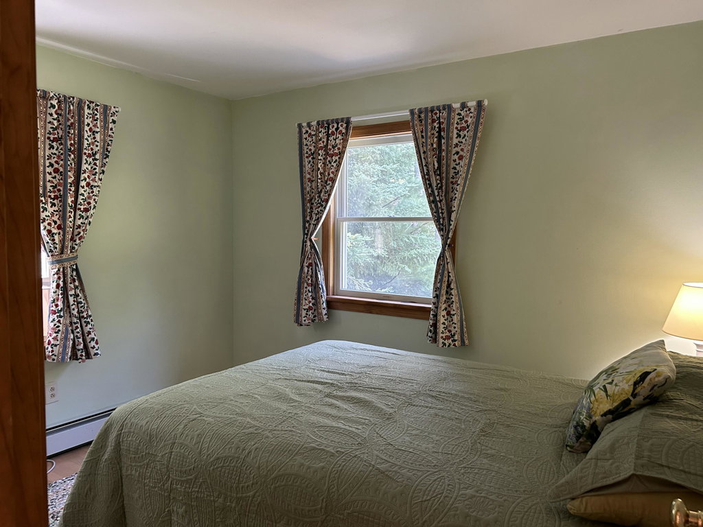 Bedroom's Garden View