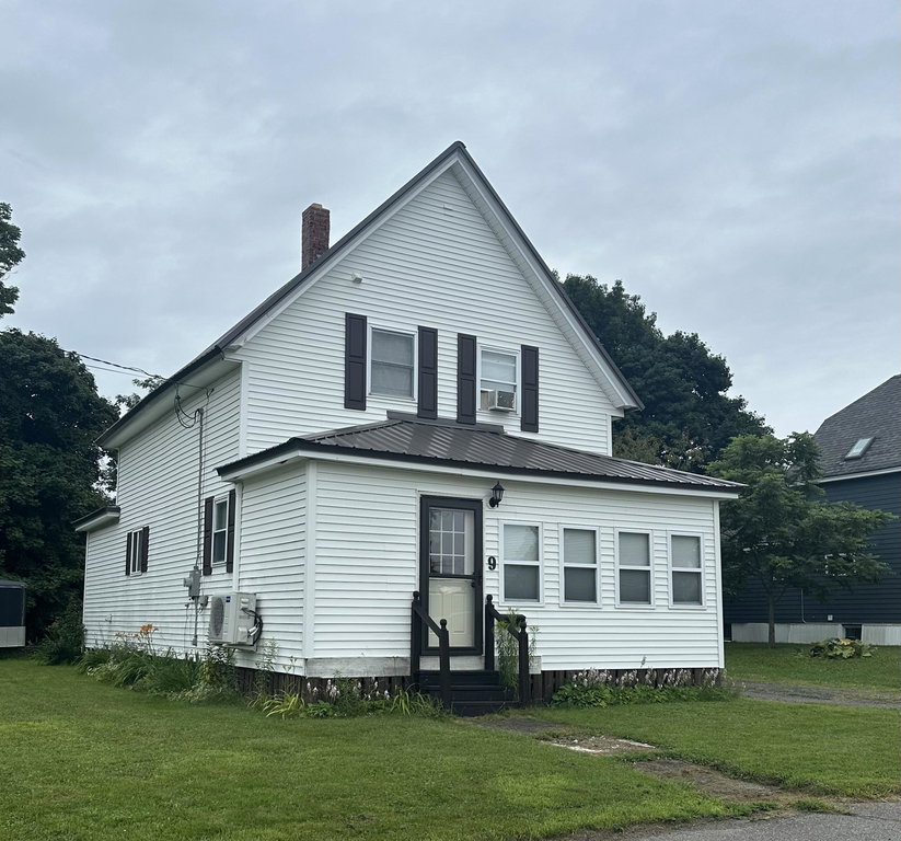 9 Maple Street East Millinocket