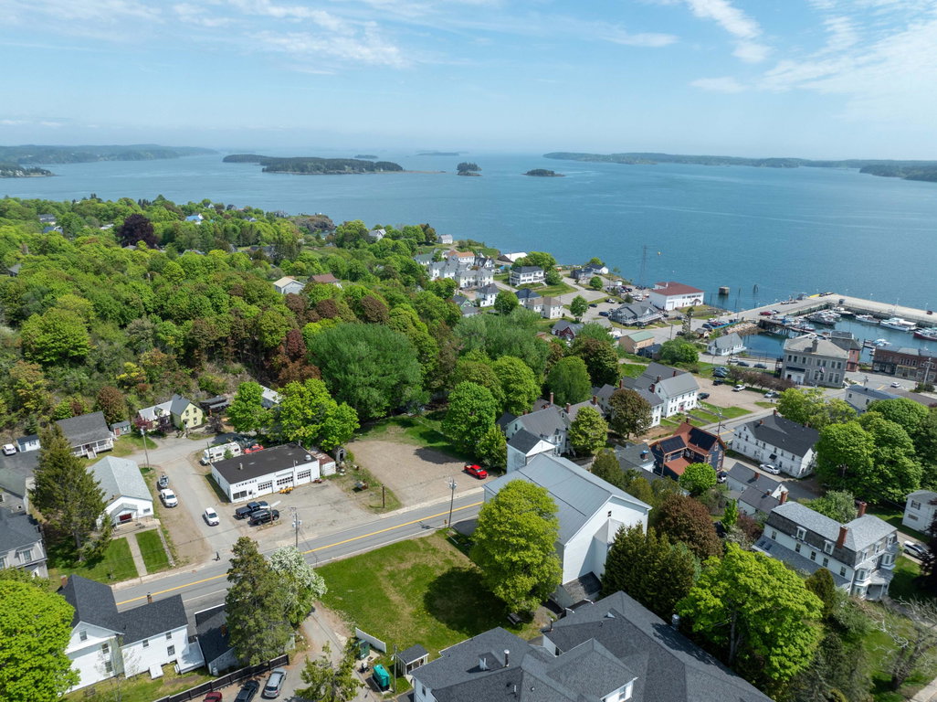 19 Sullivan Street Eastport