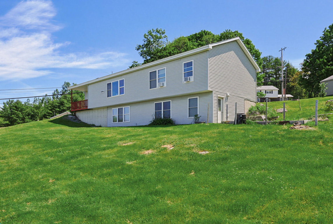 72 Frost Hill Avenue Lisbon