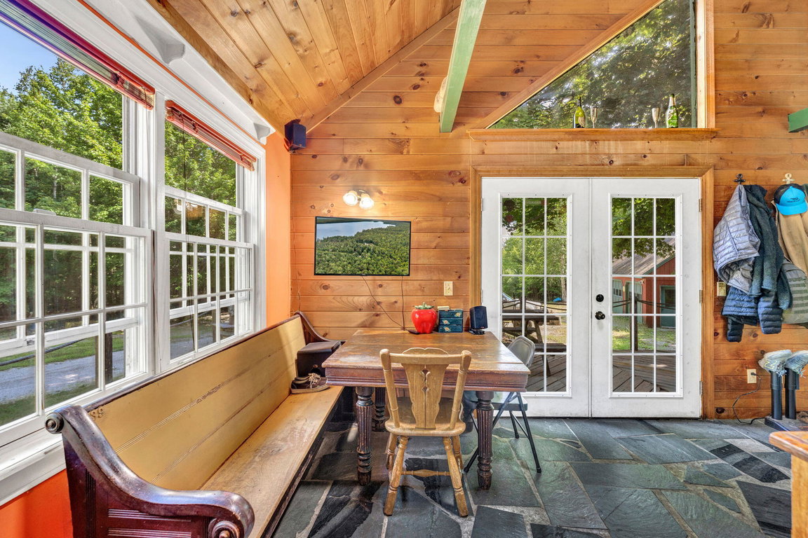 17-web-or-mls-26-wolf-cove-rd