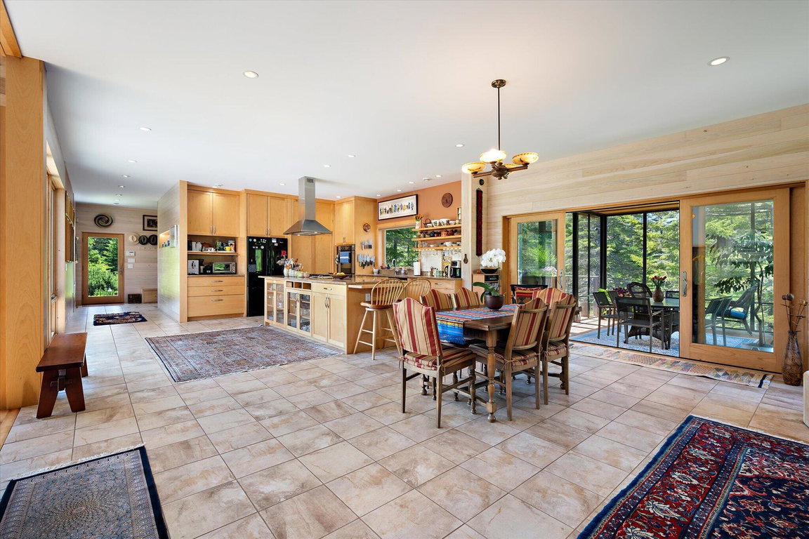 Kitchen, Dining
