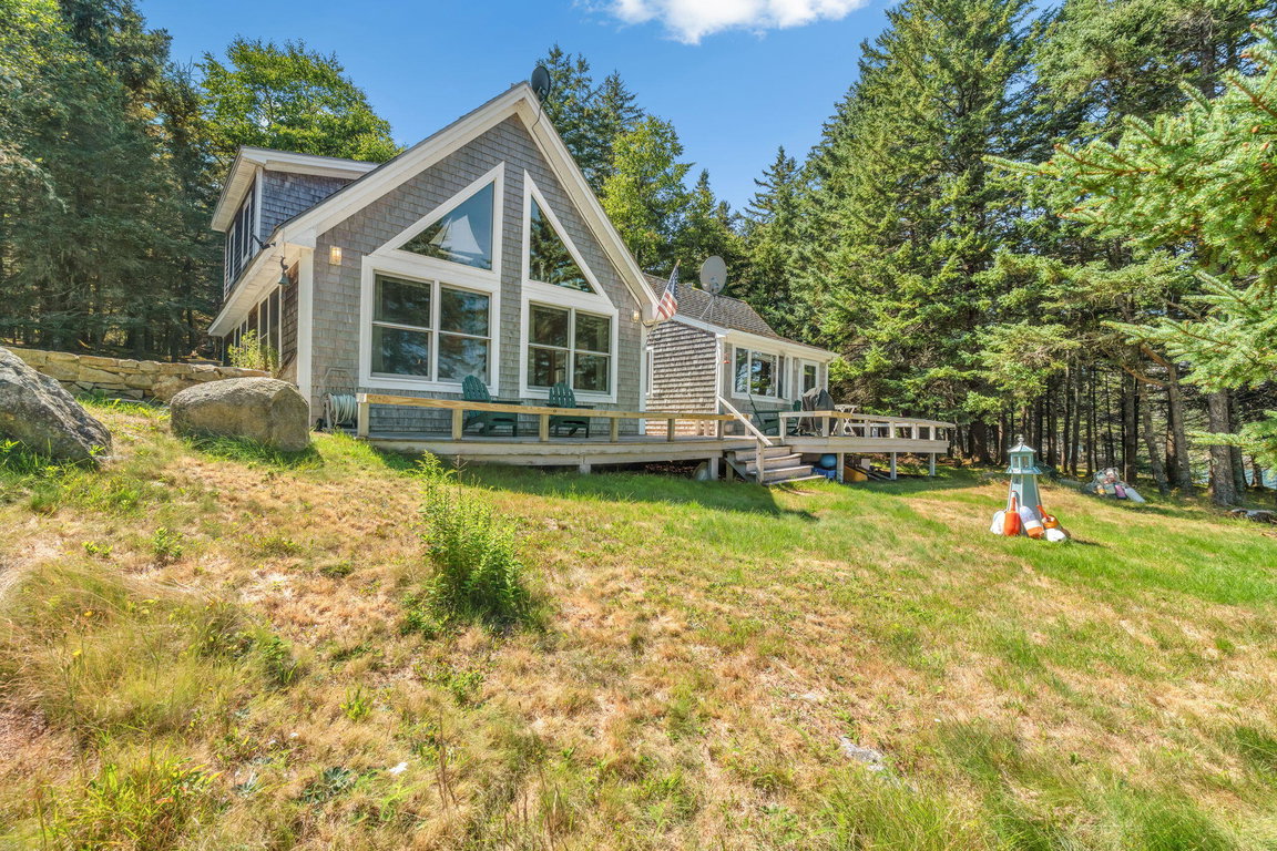 51-web-or-mls-142-e-point-rd