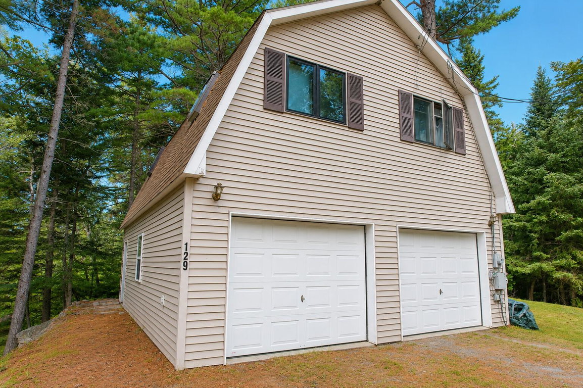 131 Pioneer Garage 2