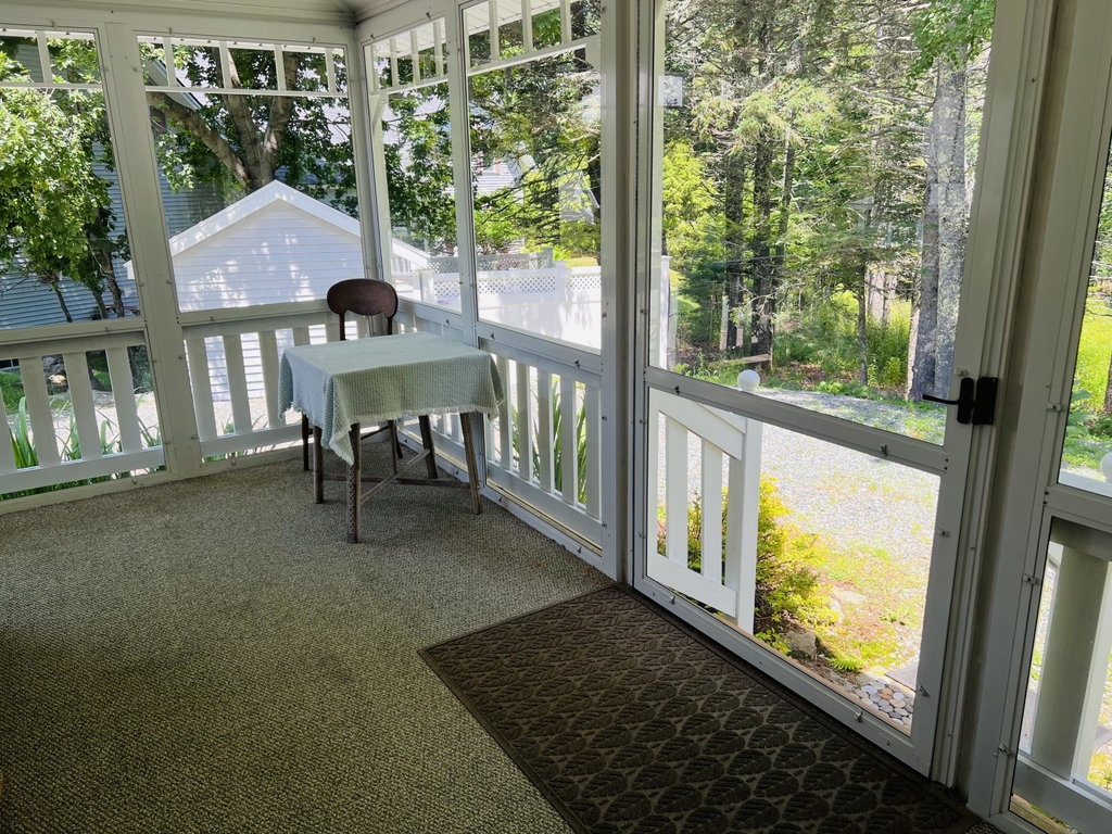 Side Screened Porch