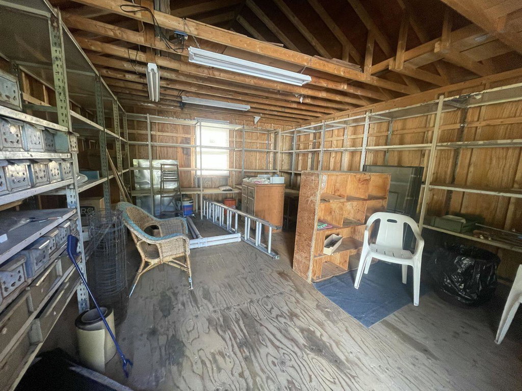 BlastowShedInt1