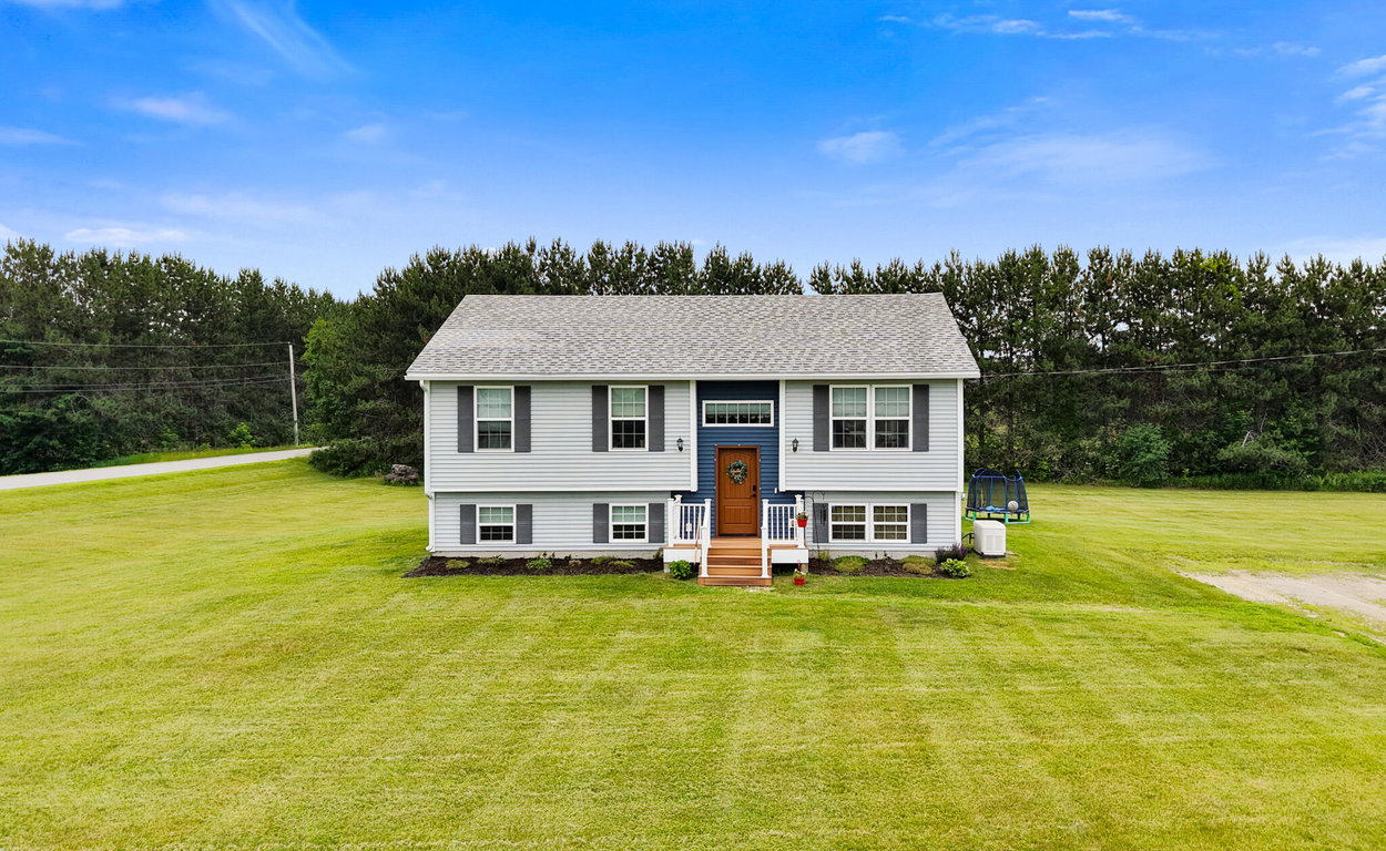 6 Silas Warren Drive Hermon