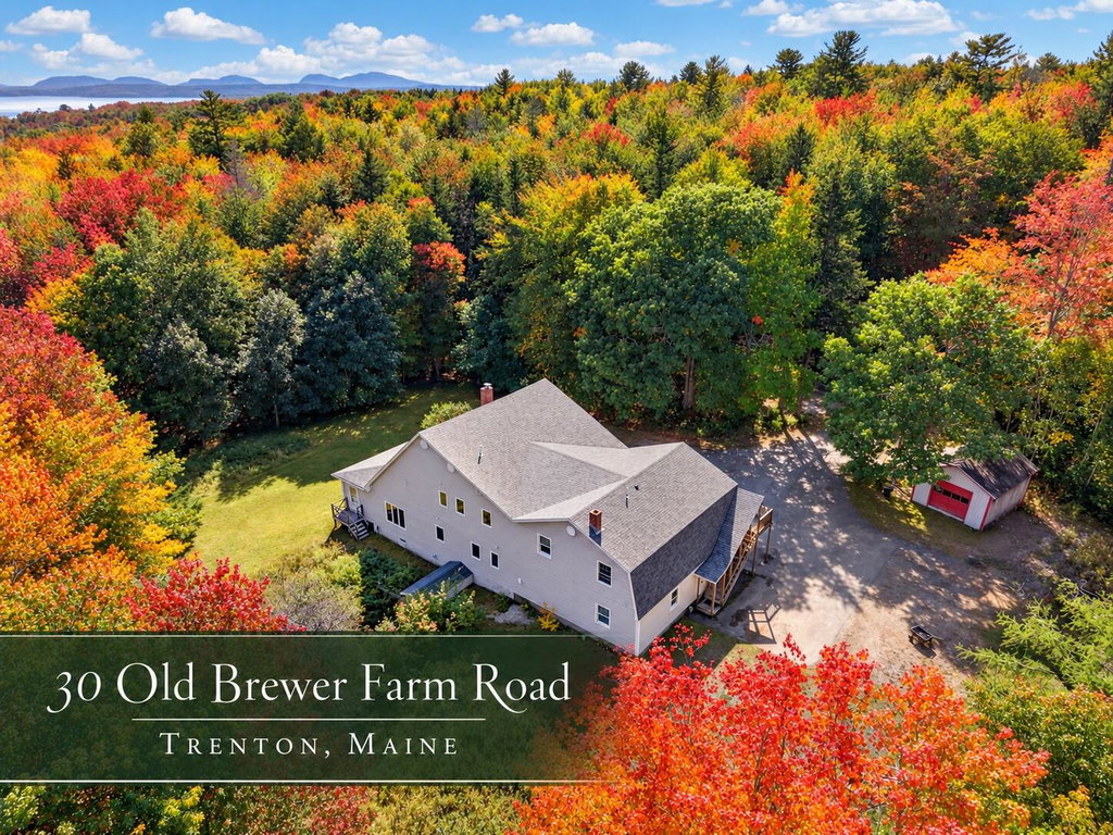 Autumn Retreat in Trenton, Maine