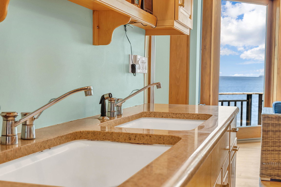 42-web-or-mls-1197-bay-rd