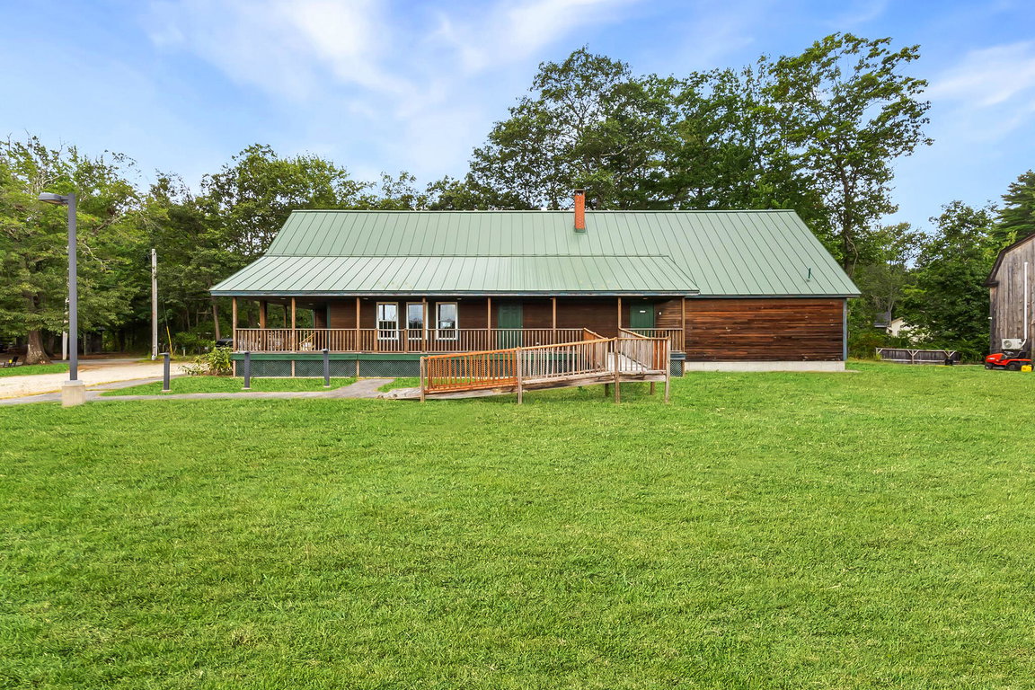 204 Gray Road Cumberland