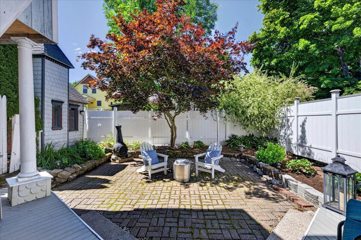 48-107 Ledgelawn Ave (63 of 96)
