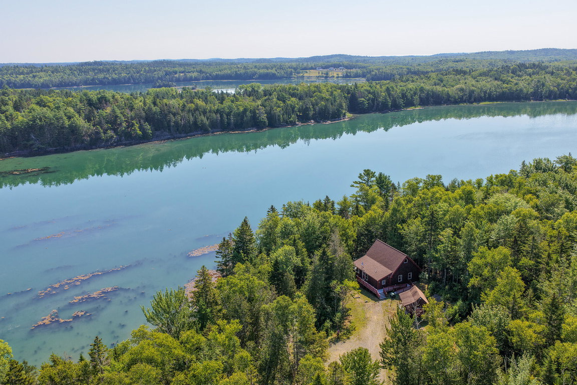 125 Coffins Neck Road Whiting