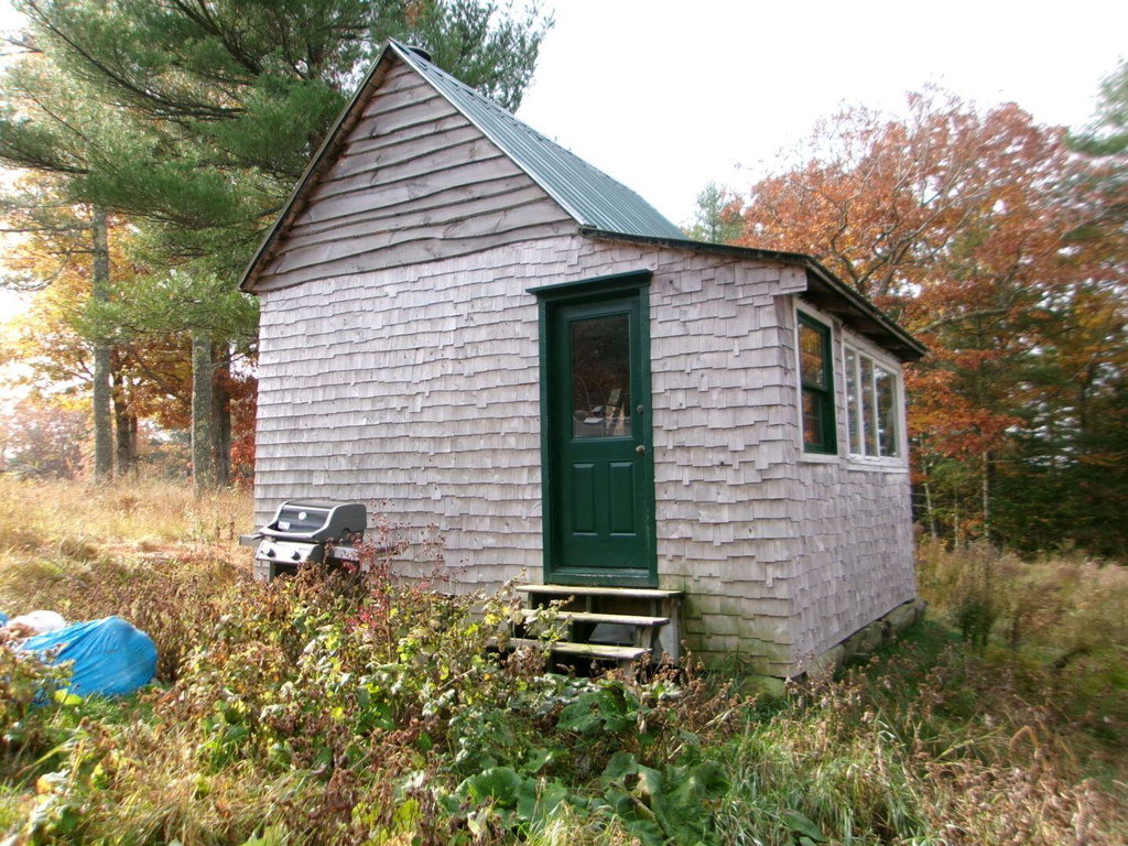 306 Cross Point Road Edgecomb