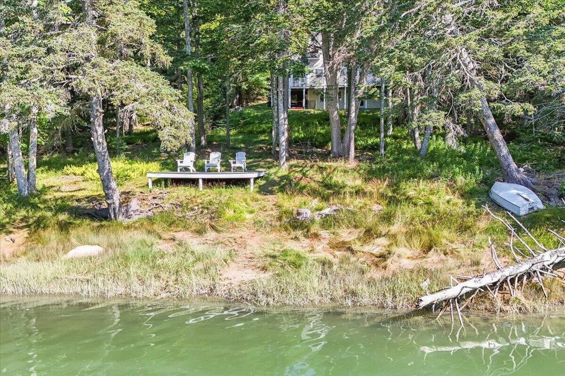 82-21 Warren Point Dr.-84