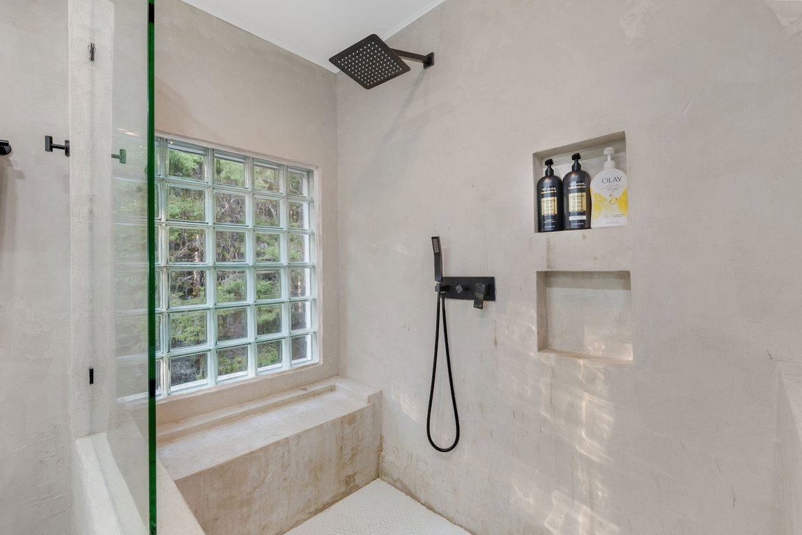 2nd floor bath