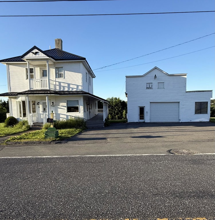 982 Main Street Grand Isle