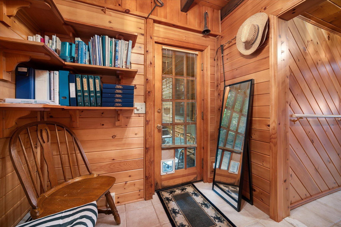 032-Mudroom