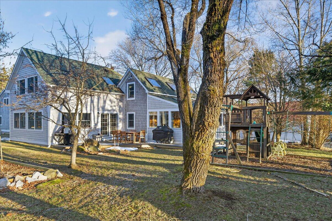 67 Tea Hill Road Stonington